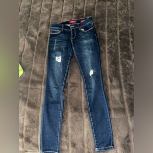 Women’s Guess medium rise curvy skinny jeans